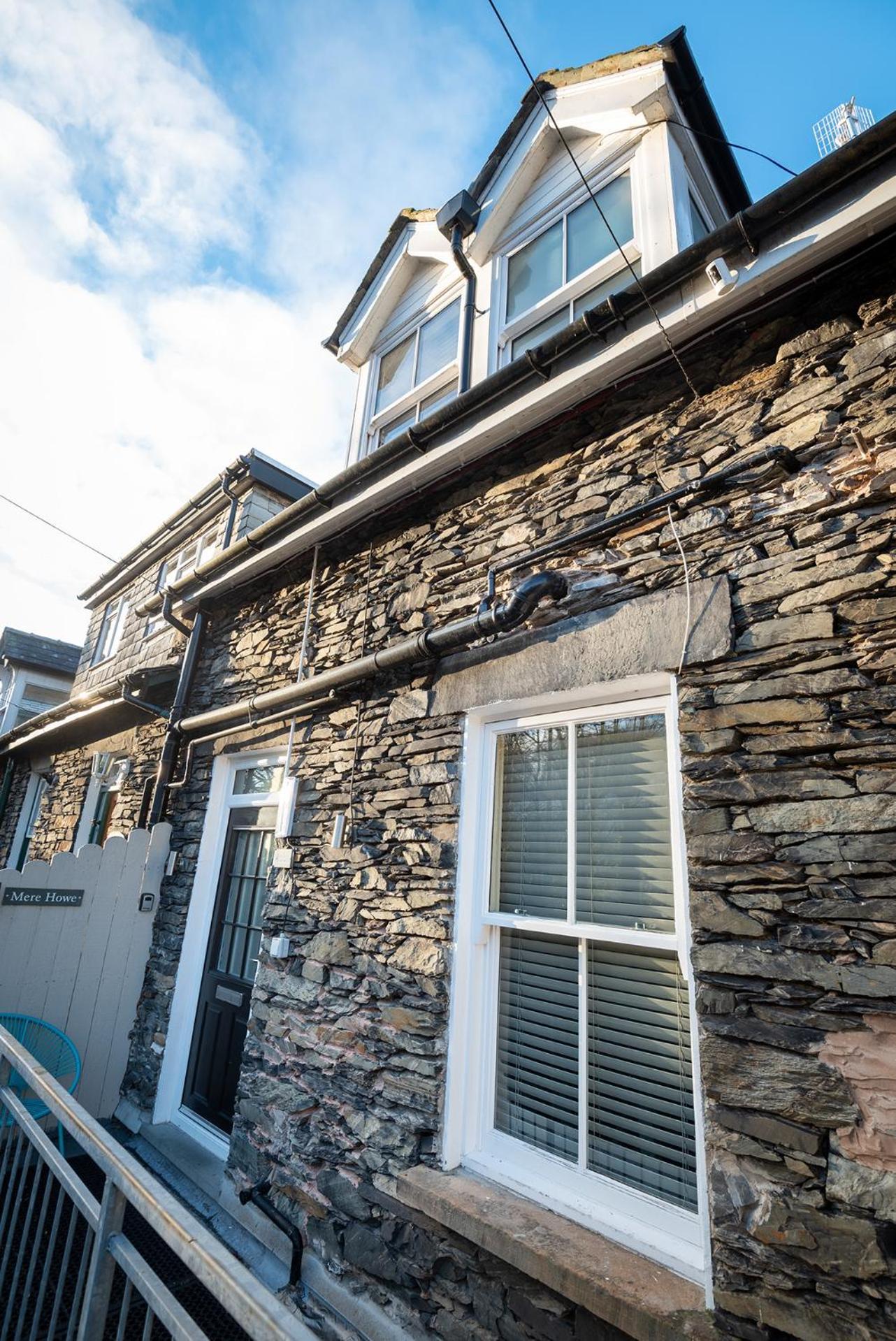 Lola'S Loft With Lake Views - Central Bowness - Pet Friendly Exterior foto